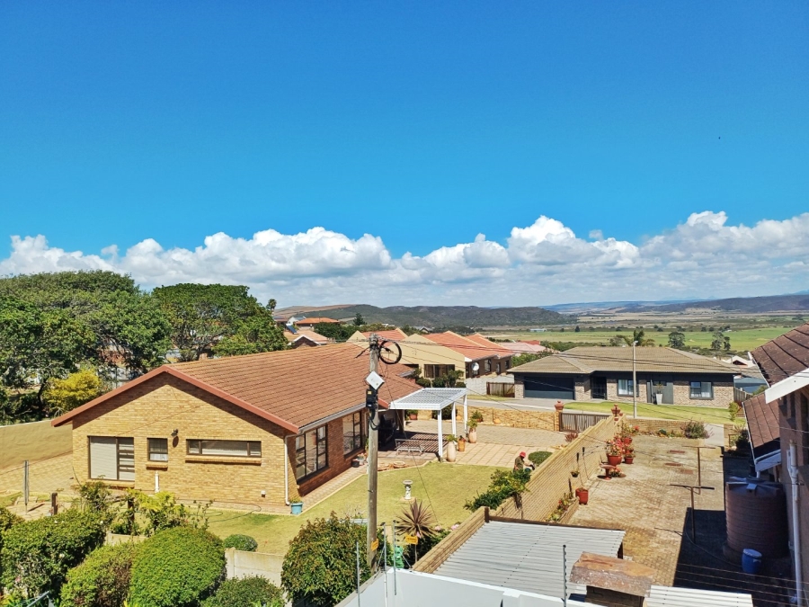 5 Bedroom Property for Sale in Fraaiuitsig Western Cape